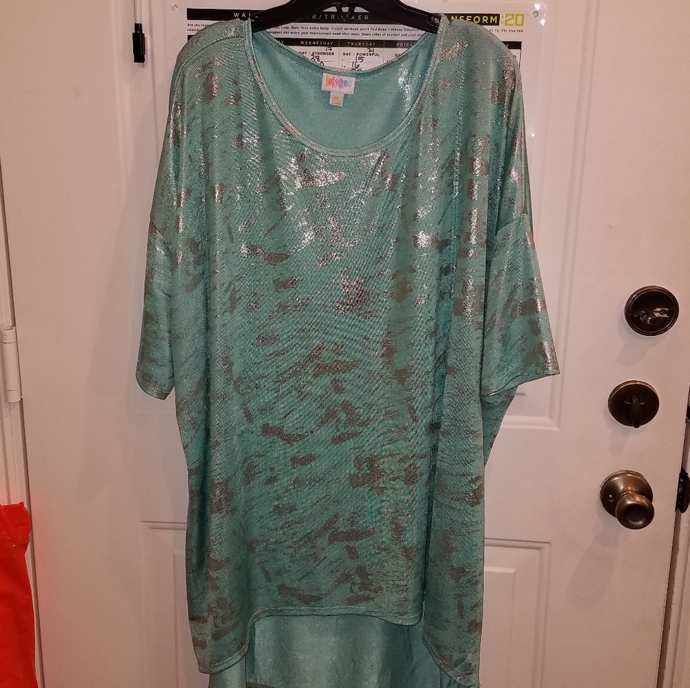 LuLaRoe limited edition Irma tunic